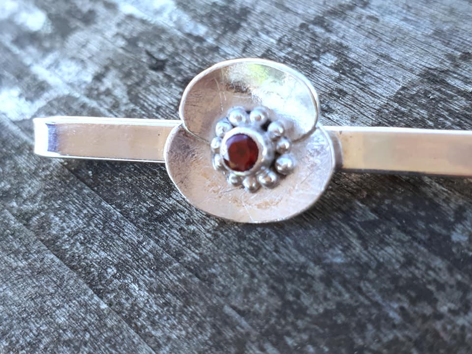 Poppy Tie Slide